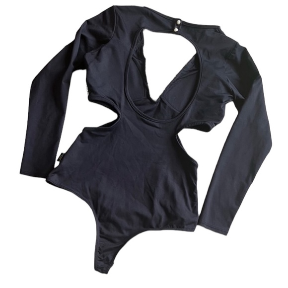 Pearl Embellished Bodysuit. - Picture 5 of 7